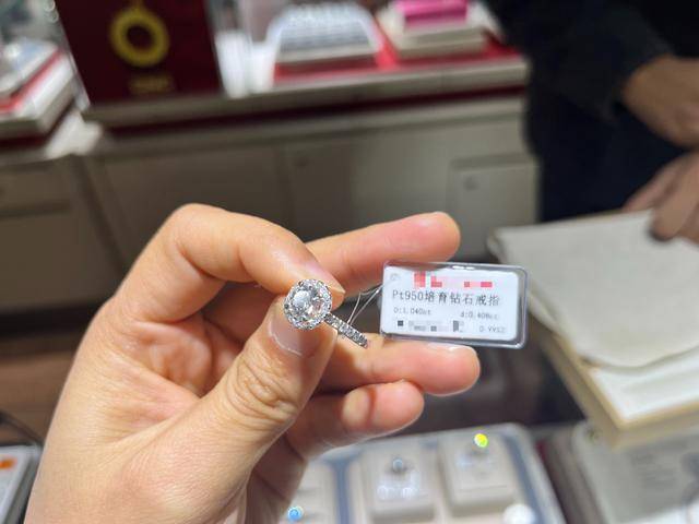 培育钻石价格跳水超80% 我们距离“克拉自由”还有多远？｜封面财经