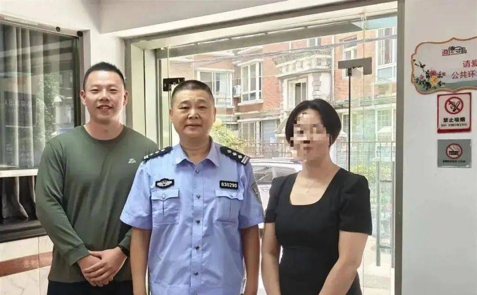 现役军人捡到10万元婉拒失主一万元酬谢：为人民服务是应该的