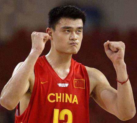 历届感动中国上榜运动员！姚明苏神郑钦文在列，中国女排多次获奖
