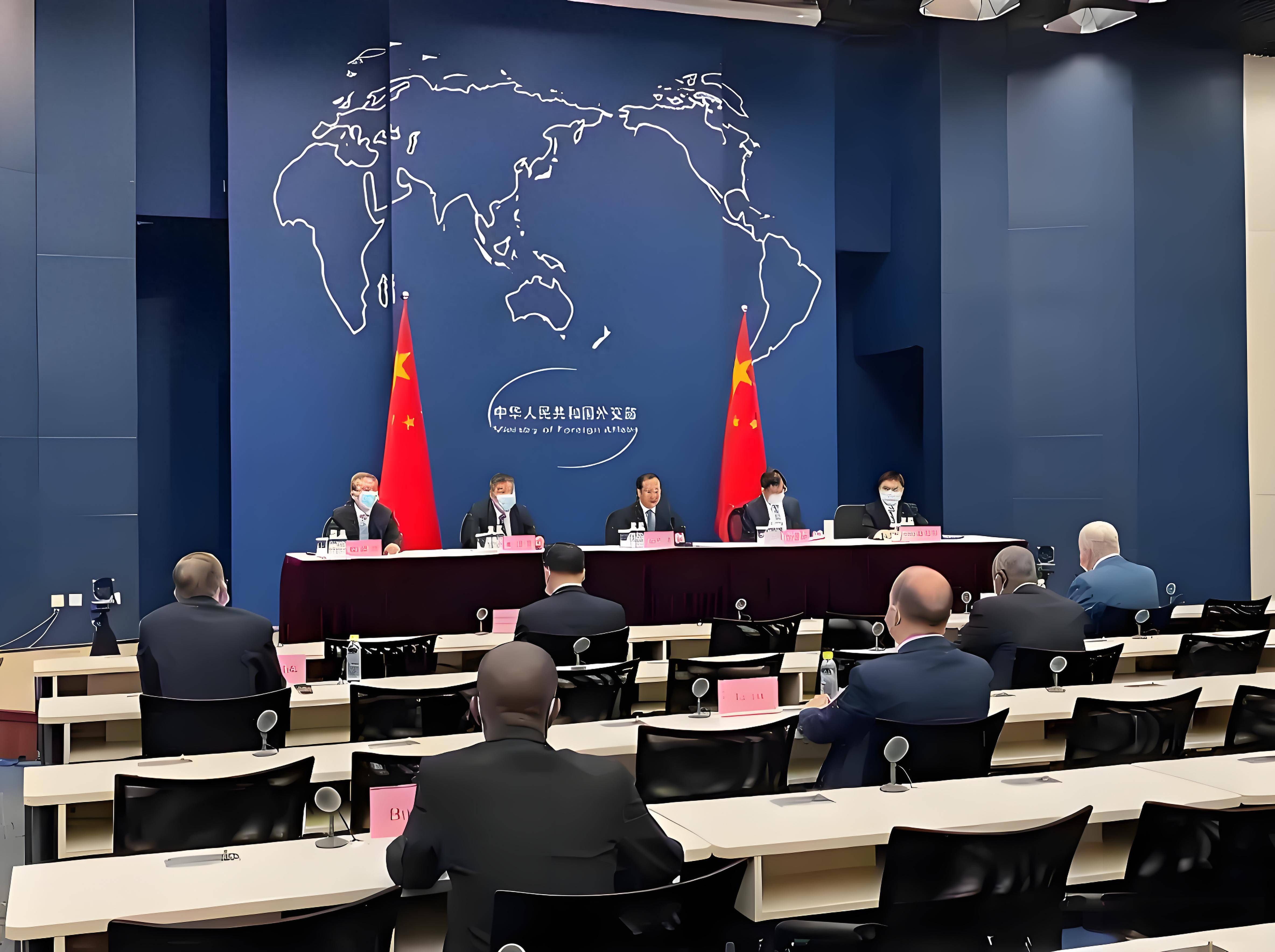 中国48小时重拳反击四国！美国专家感叹：中国才是下个领导者
